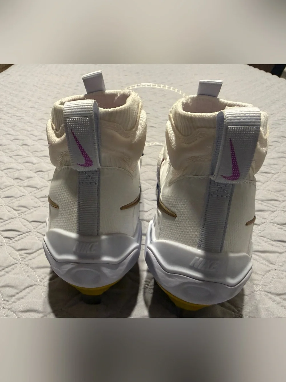 Nike Alpha Huarache NXT White Rainbow Baseball Cleats Men's Size 7.5 DJ6517-106